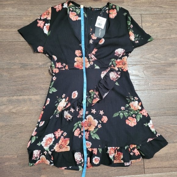 Haute Rogue Black Floral Mini Wrap summer dress Sz S/M 😎 - Picture 9 of 14